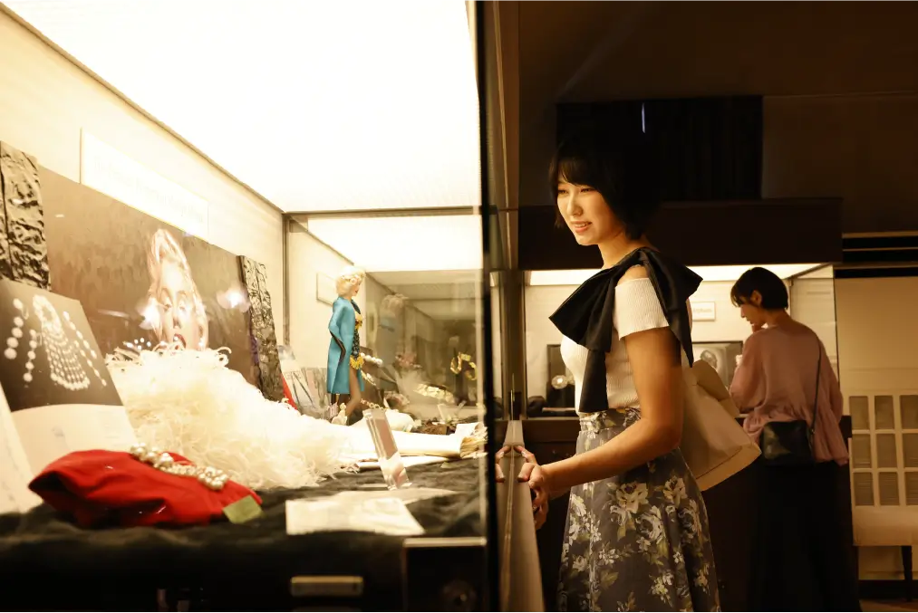 名女優と時代を彩るジュエリーミュージアム