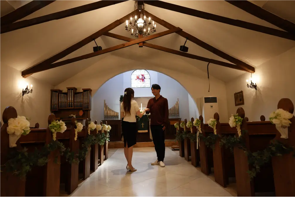 18世紀の光に包まれる、祈りの教会セントローレンス教会