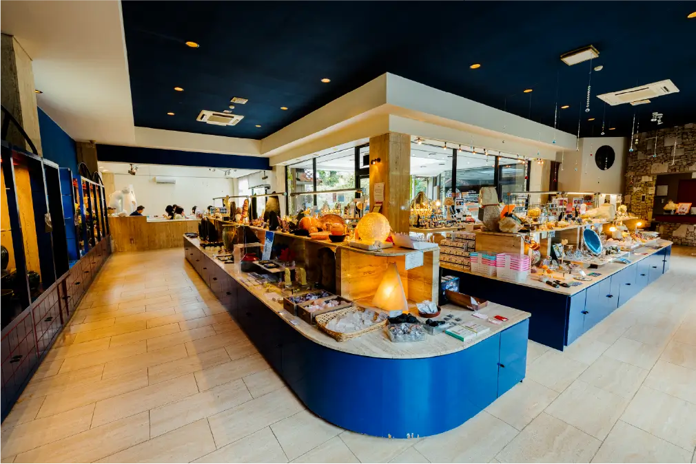 世界にひとつの石を紡ぐ、ストーンショップ