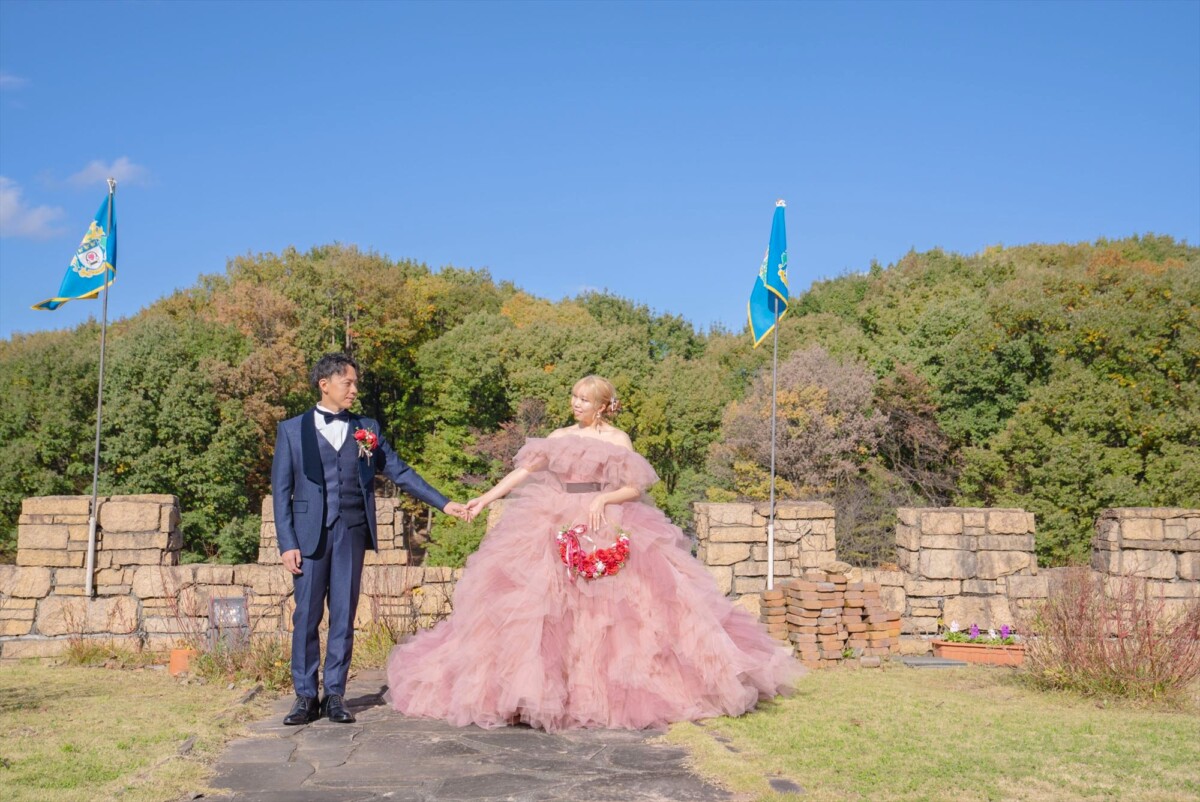 バイクと一緒に撮影♪映え感あるお城ウエディング