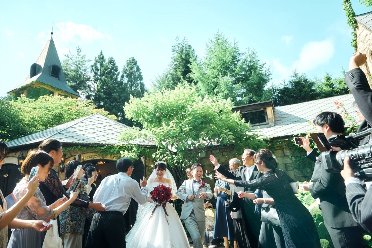 【重厚な佇まいの中にある華やかさと上質な雰囲気】クラシカルなパーティルームで大切なゲストと楽しむ