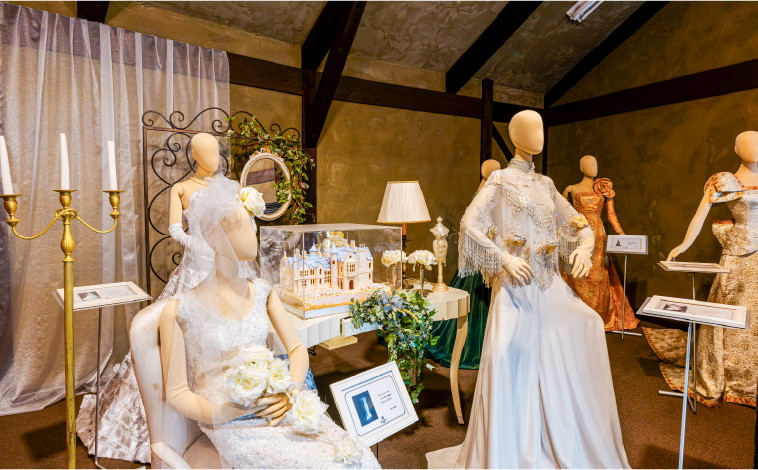 ユミ・カツラ＆世界のウェディングドレス