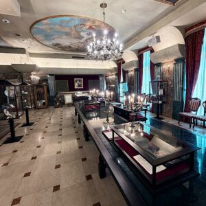 【北関東観光】中世ヨーロッパの美を堪能。歴史と芸術が融合するアンティーク展示室のご案内✨